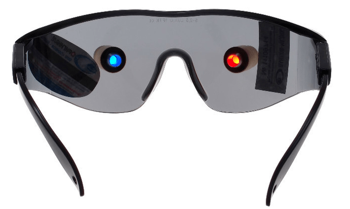 Trainer Brëller mat LED-Emitter fir d'Visioun ze verbesseren